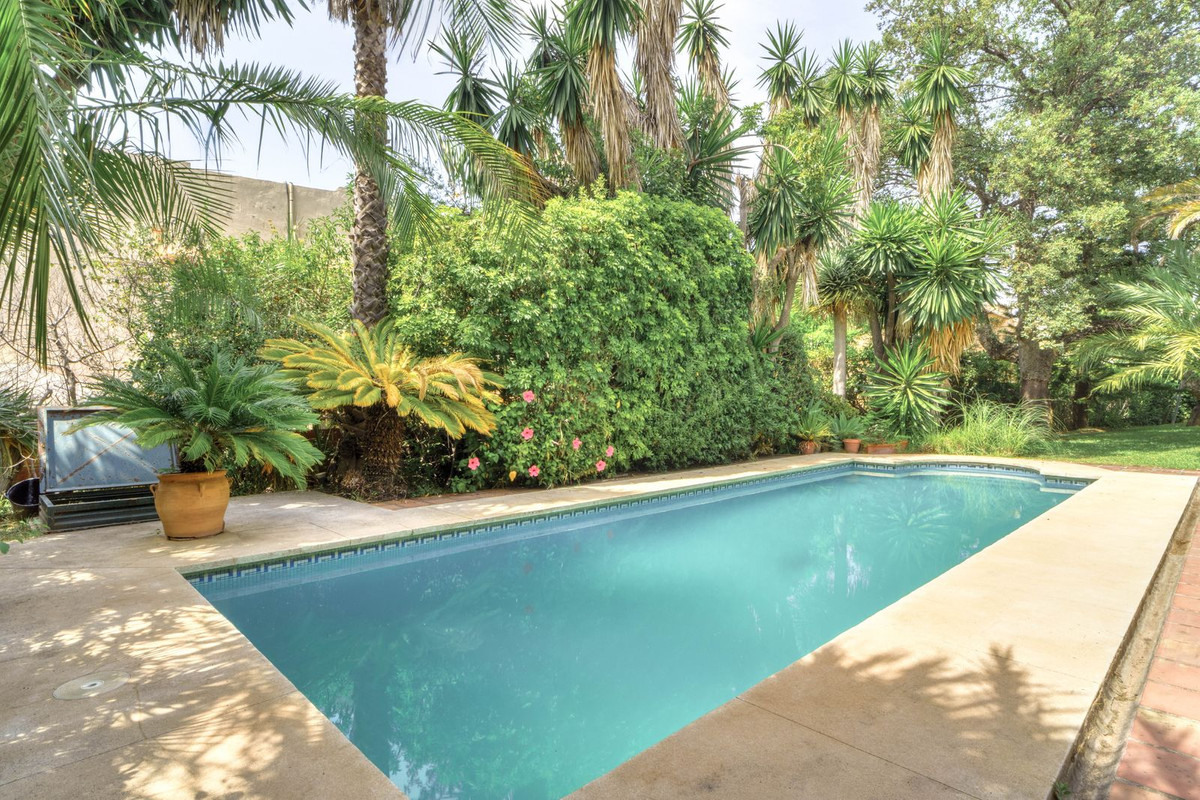 Huis te koop in El Rosario | 4 slaapkamers H5079163