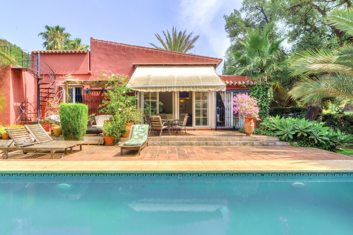 Huis te koop in El Rosario | 4 slaapkamers H5079163