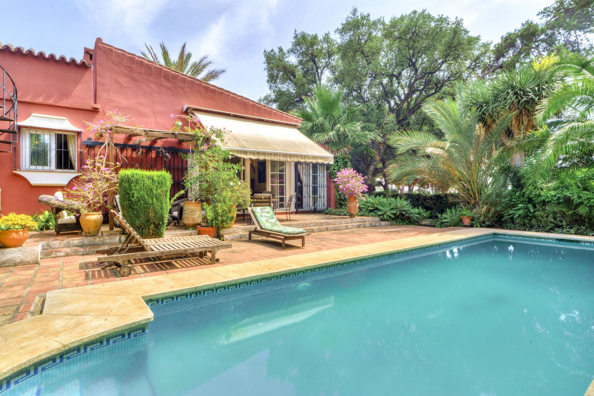 Huis te koop in El Rosario | 4 slaapkamers H5079163