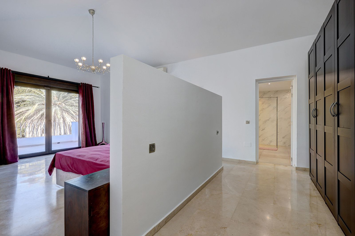 Huis te koop in El Rosario | 5 slaapkamers H5104279