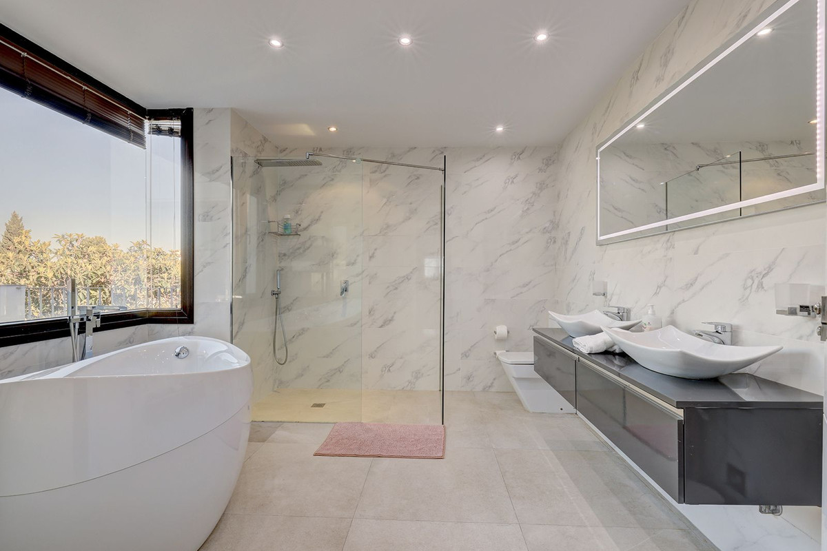 Huis te koop in El Rosario | 5 slaapkamers H5104279