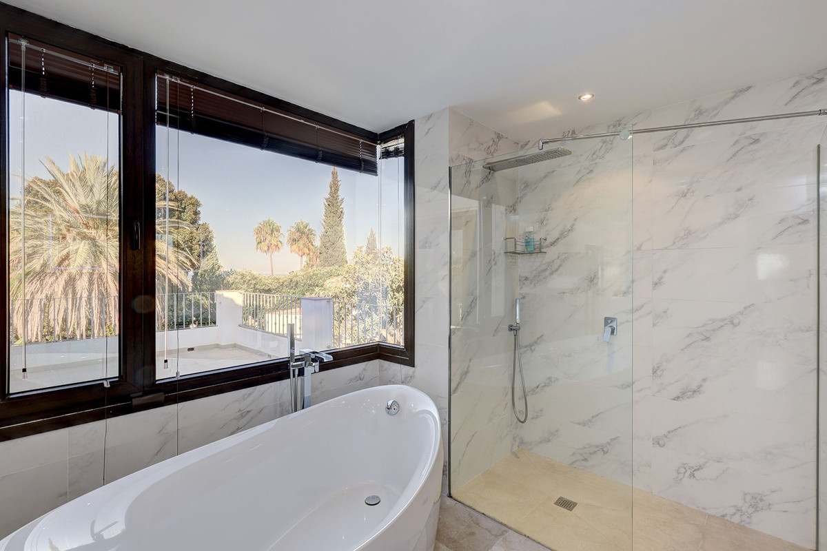 Huis te koop in El Rosario | 5 slaapkamers H5104279