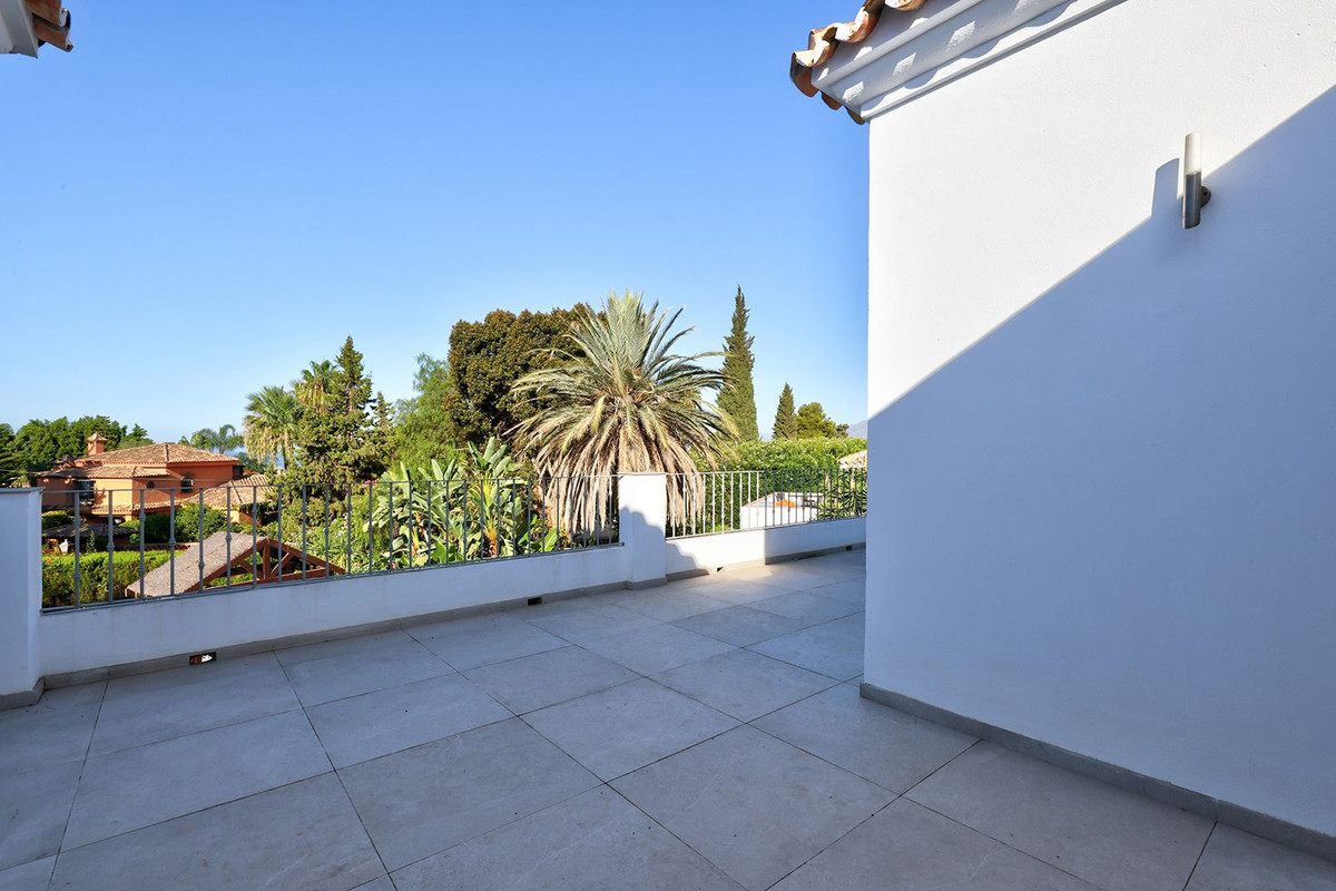 Huis te koop in El Rosario | 5 slaapkamers H5104279