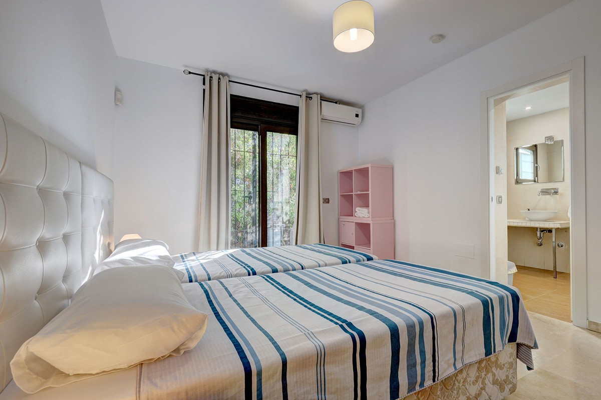 Huis te koop in El Rosario | 5 slaapkamers H5104279