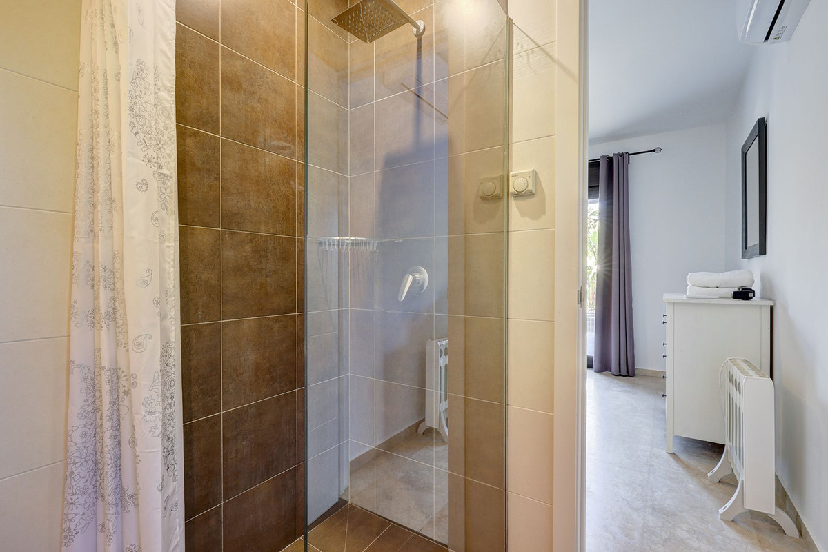 Huis te koop in El Rosario | 5 slaapkamers H5104279