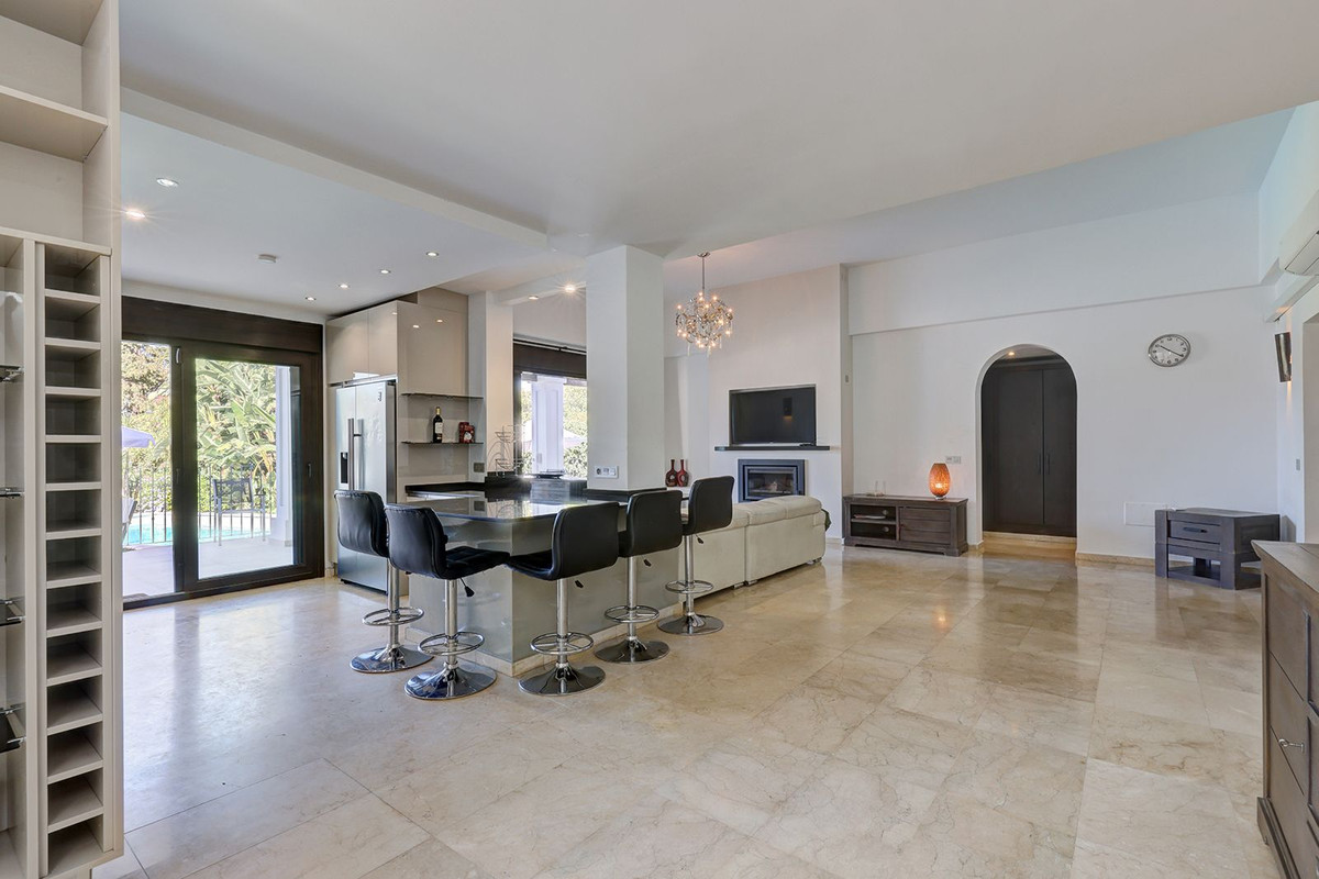 Huis te koop in El Rosario | 5 slaapkamers H5104279