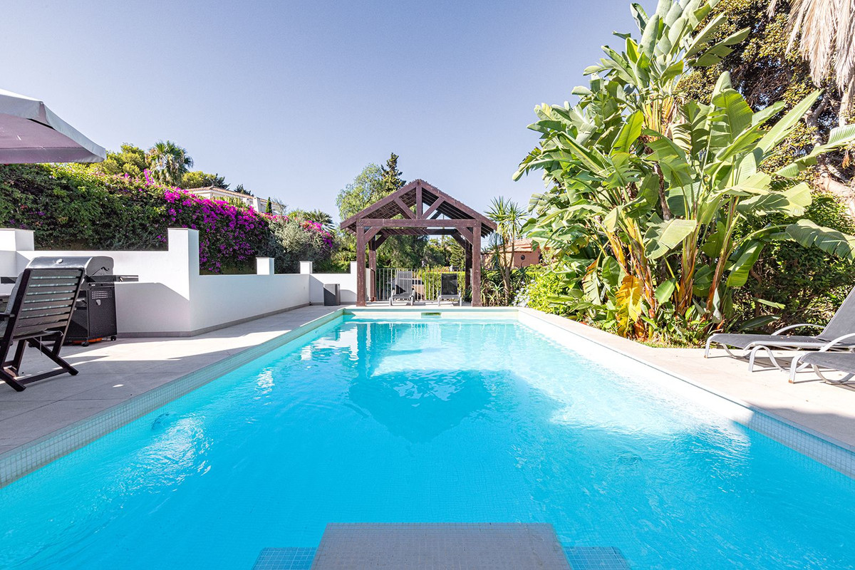Huis te koop in El Rosario | 5 slaapkamers H5104279
