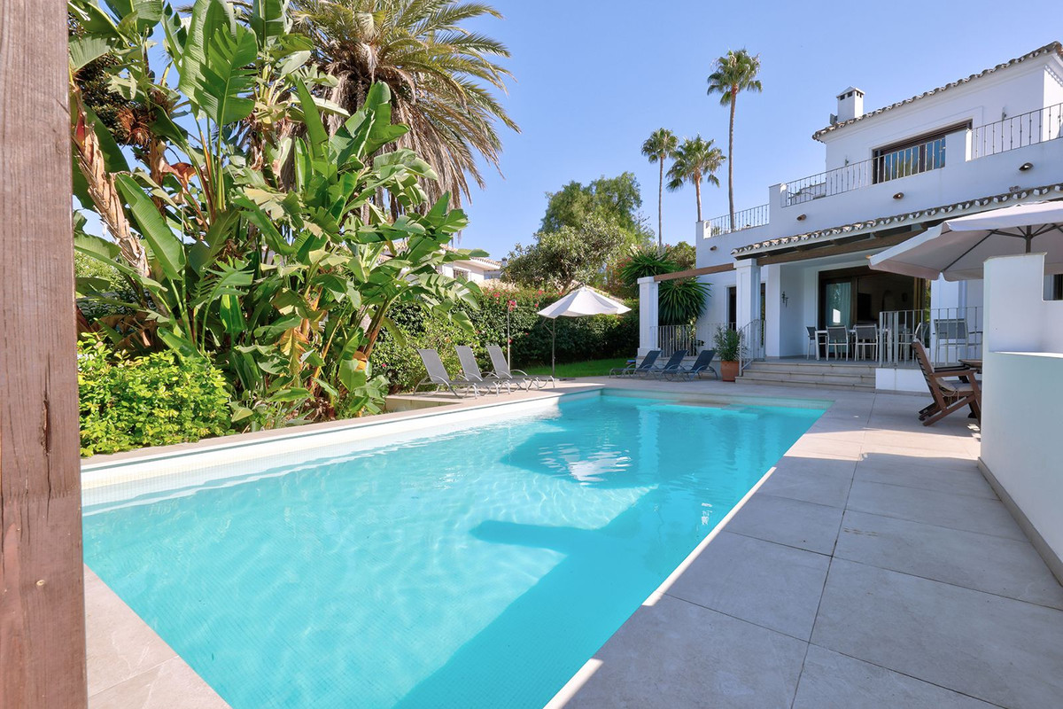 Huis te koop in El Rosario | 5 slaapkamers H5104279