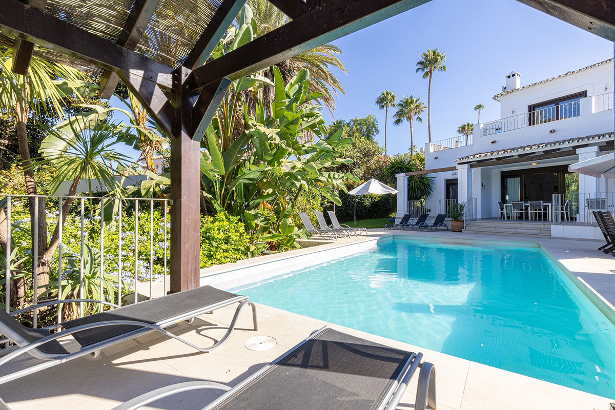 Huis te koop in El Rosario | 5 slaapkamers H5104279