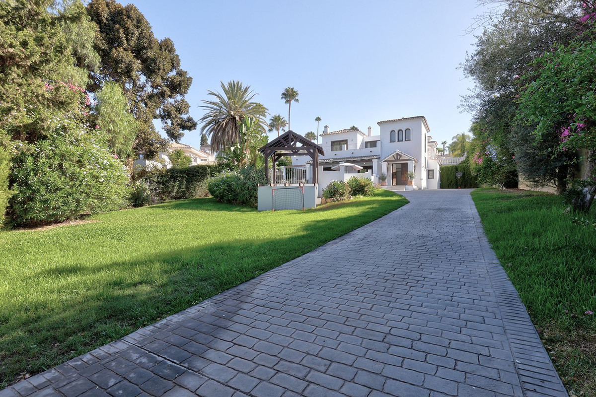 Huis te koop in El Rosario | 5 slaapkamers H5104279