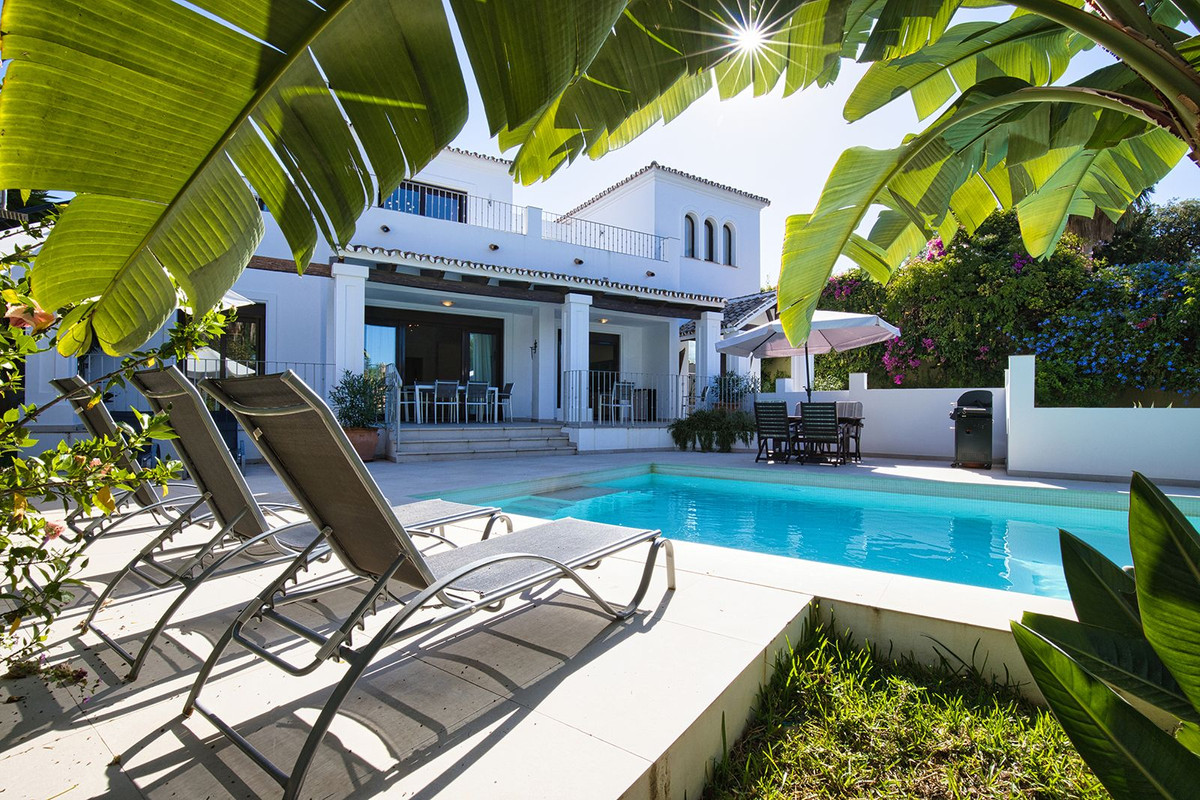 Huis te koop in El Rosario | 5 slaapkamers H5104279