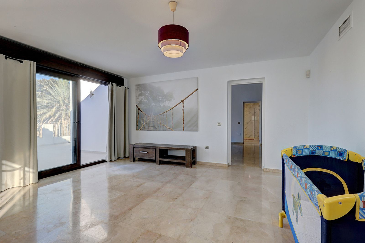 Huis te koop in El Rosario | 5 slaapkamers H5104279
