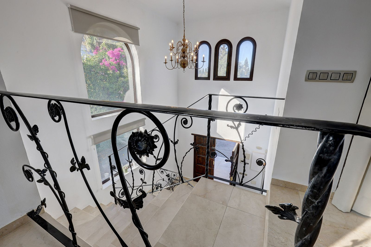 Huis te koop in El Rosario | 5 slaapkamers H5104279