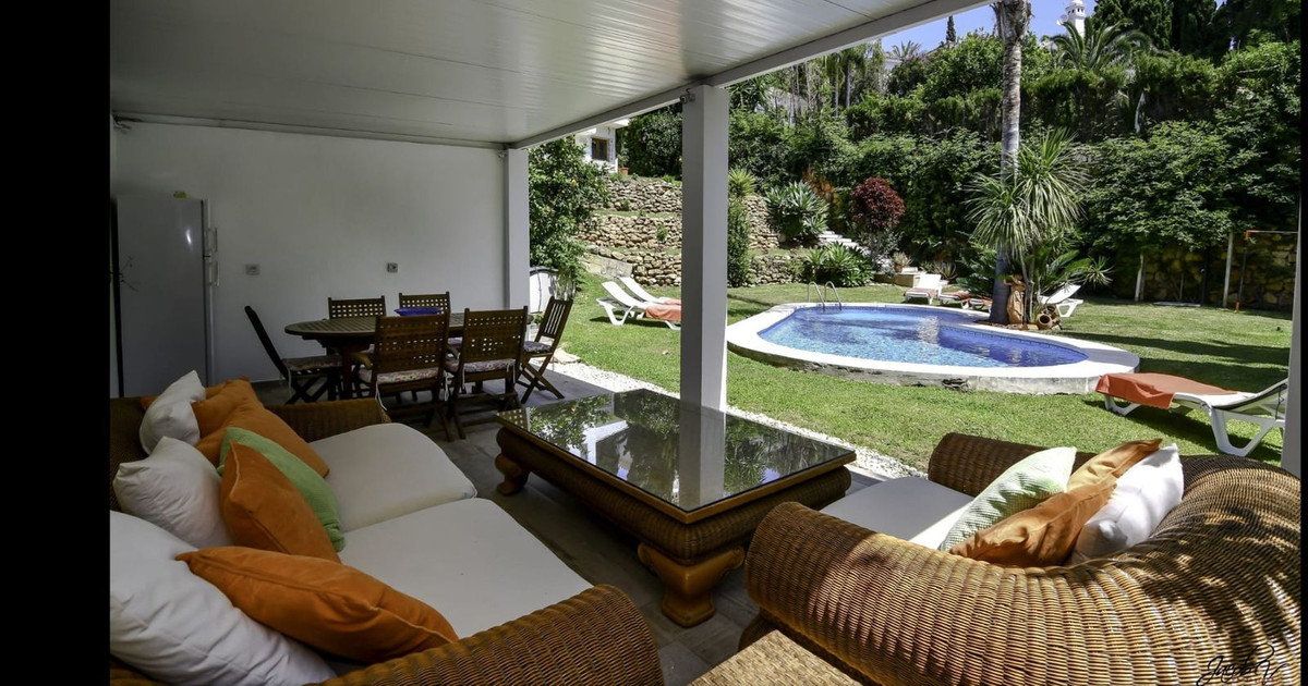 Huis te koop in El Rosario | 4 slaapkamers H5107462