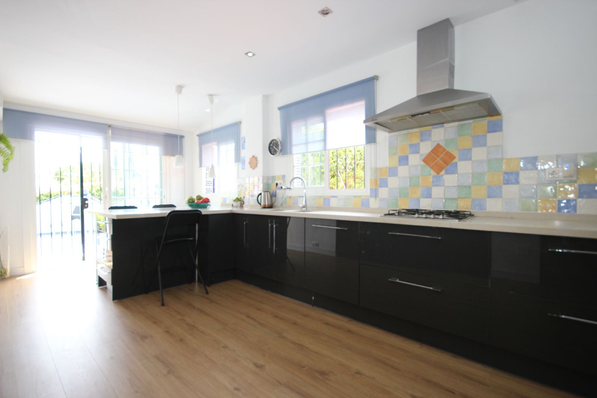 Huis te koop in El Rosario | 4 slaapkamers H5107462