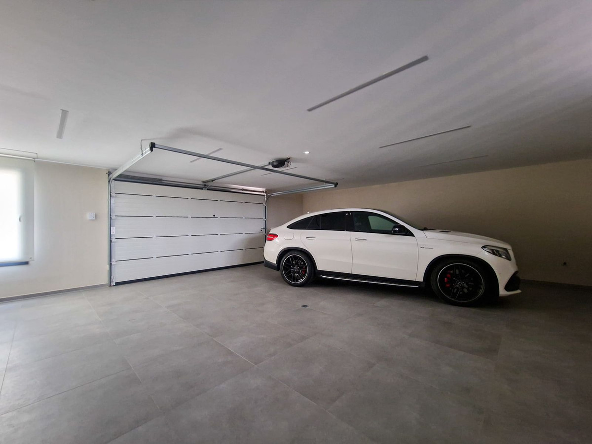 Huis te koop in El Rosario | 5 slaapkamers H5109376