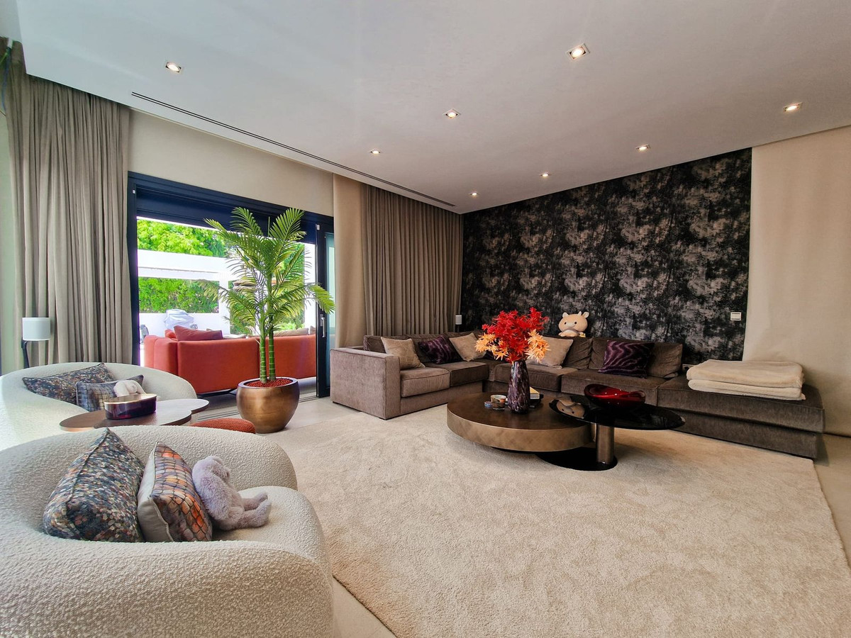 Huis te koop in El Rosario | 5 slaapkamers H5109376