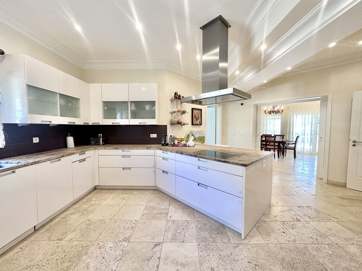 Huis te koop in El Rosario | 6 slaapkamers H5114674