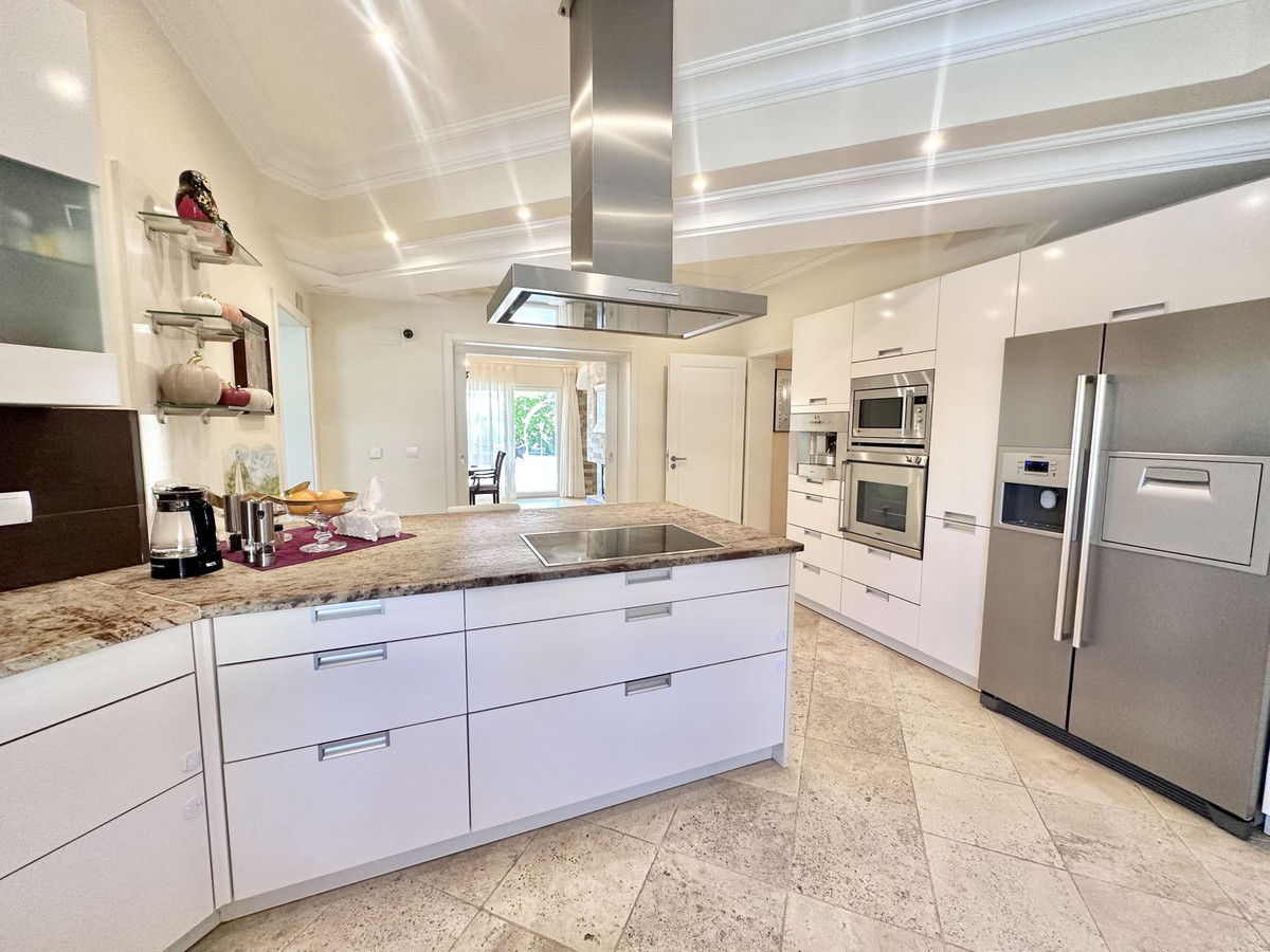 Huis te koop in El Rosario | 6 slaapkamers H5114674