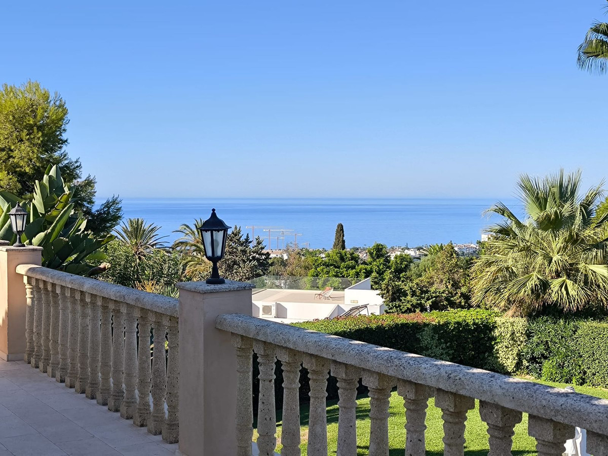 Huis te koop in El Rosario | 6 slaapkamers H5114674