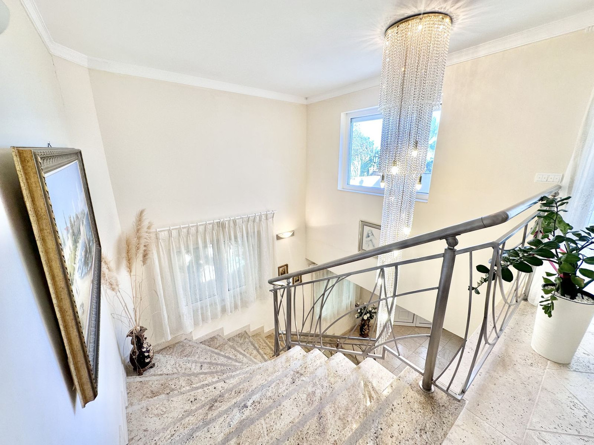 Huis te koop in El Rosario | 6 slaapkamers H5114674