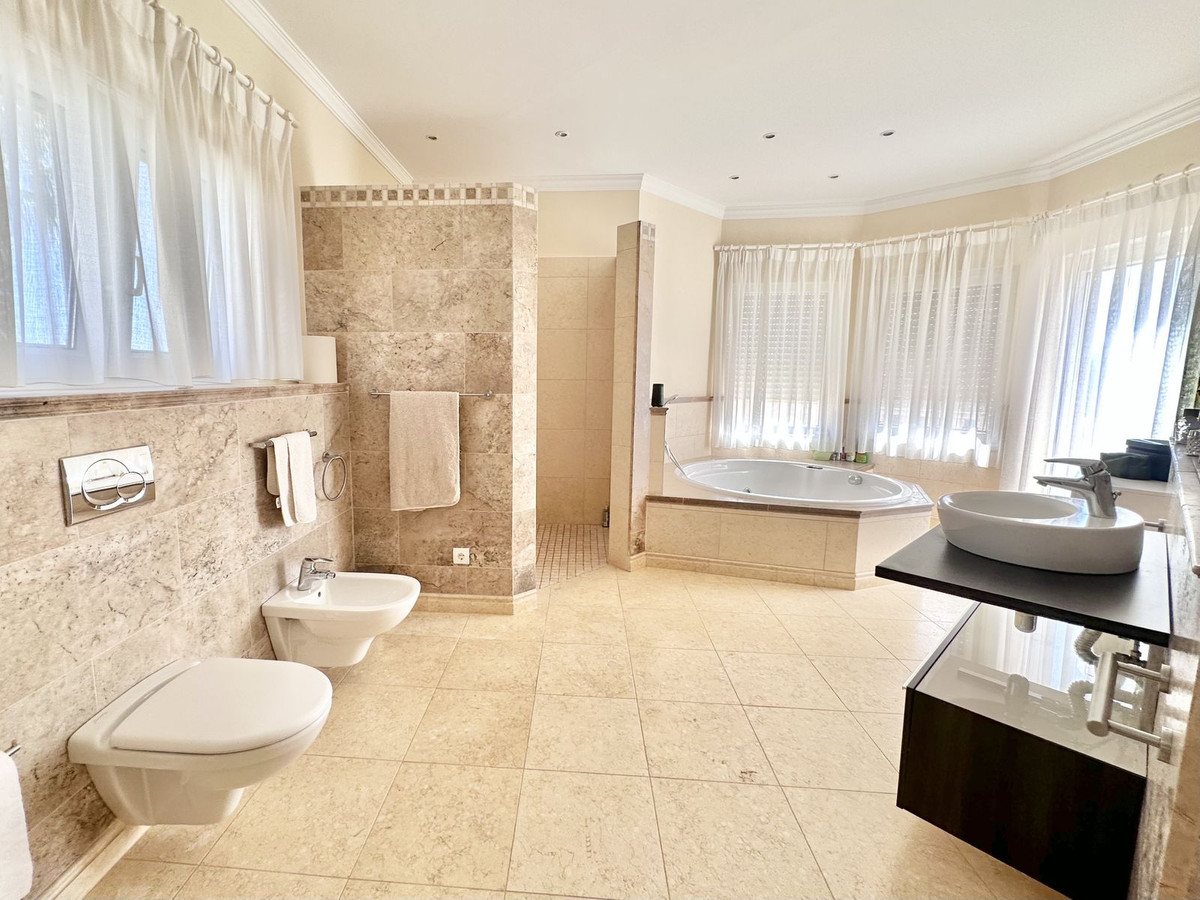 Huis te koop in El Rosario | 6 slaapkamers H5114674