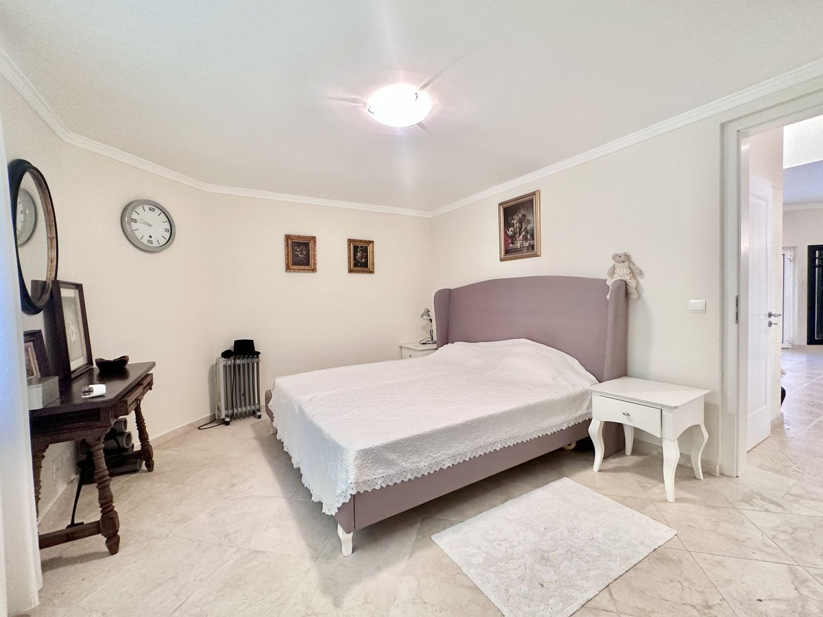Huis te koop in El Rosario | 6 slaapkamers H5114674