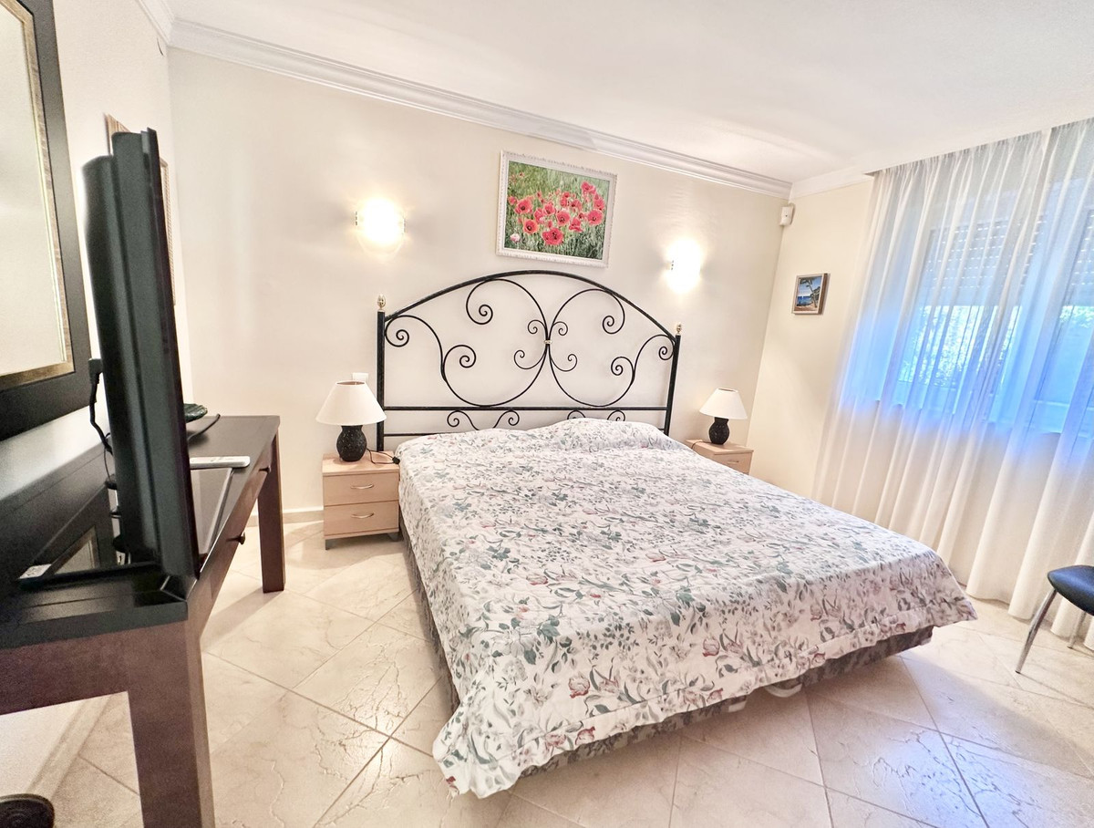 Huis te koop in El Rosario | 6 slaapkamers H5114674