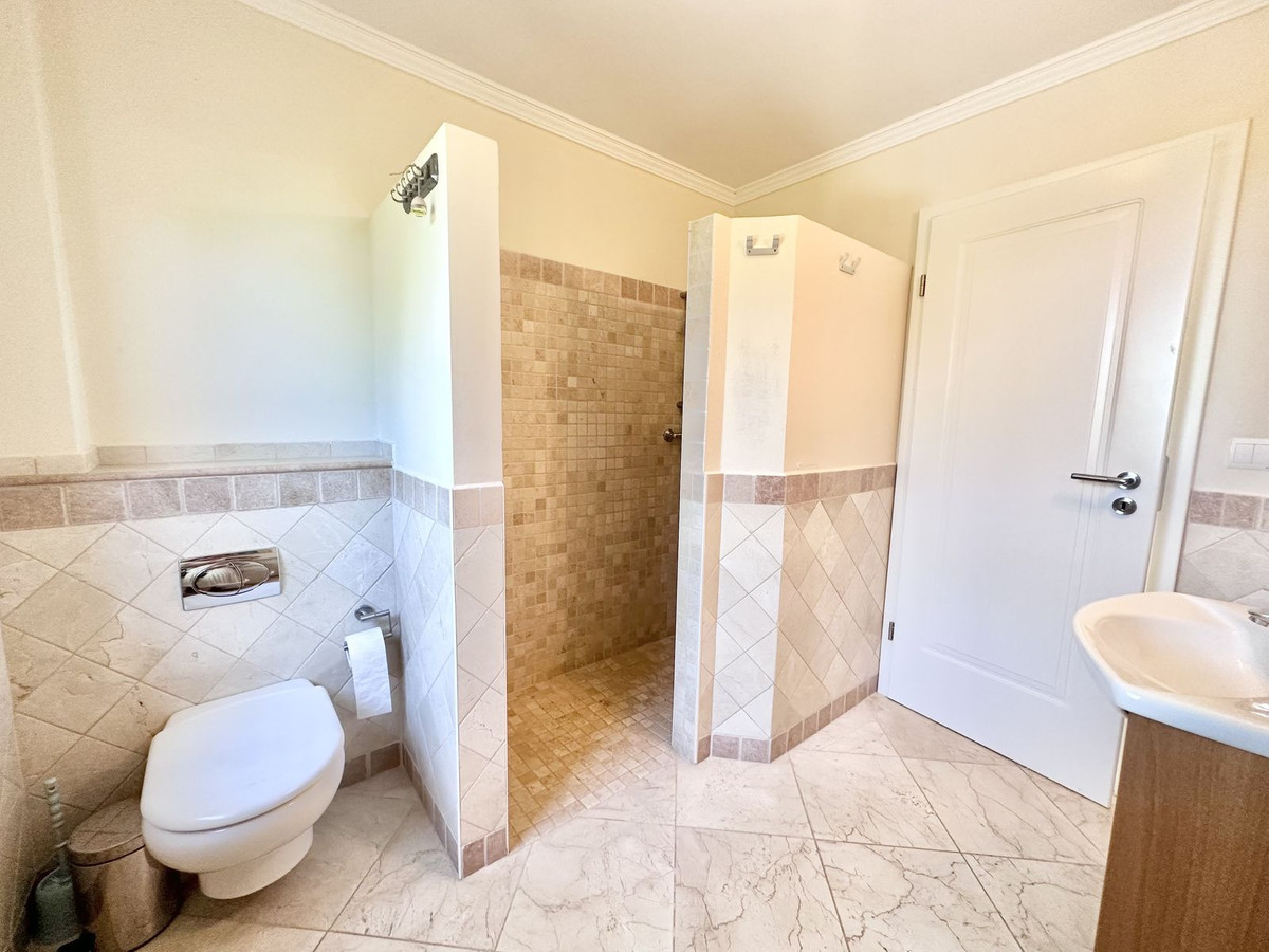 Huis te koop in El Rosario | 6 slaapkamers H5114674