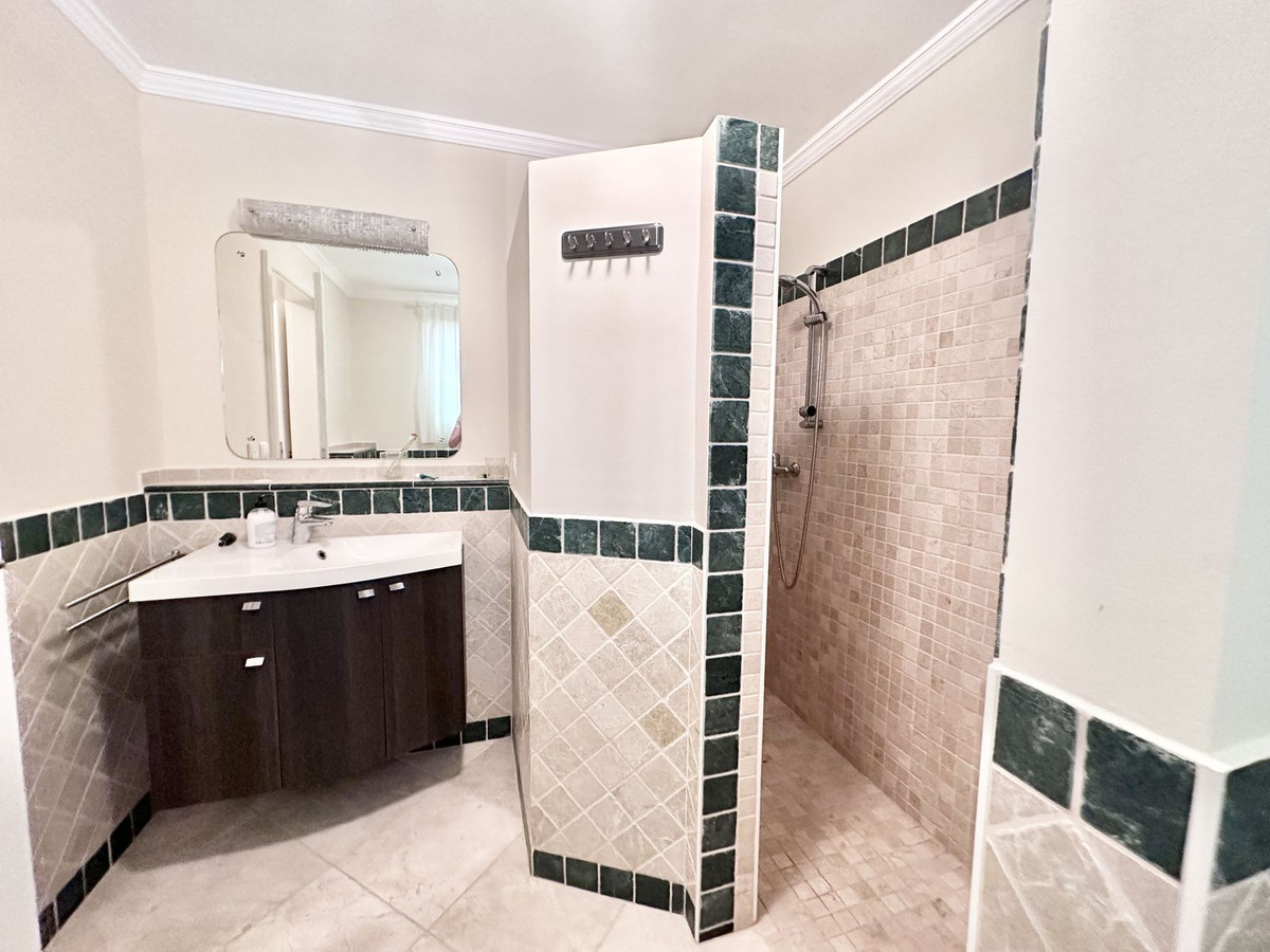 Huis te koop in El Rosario | 6 slaapkamers H5114674