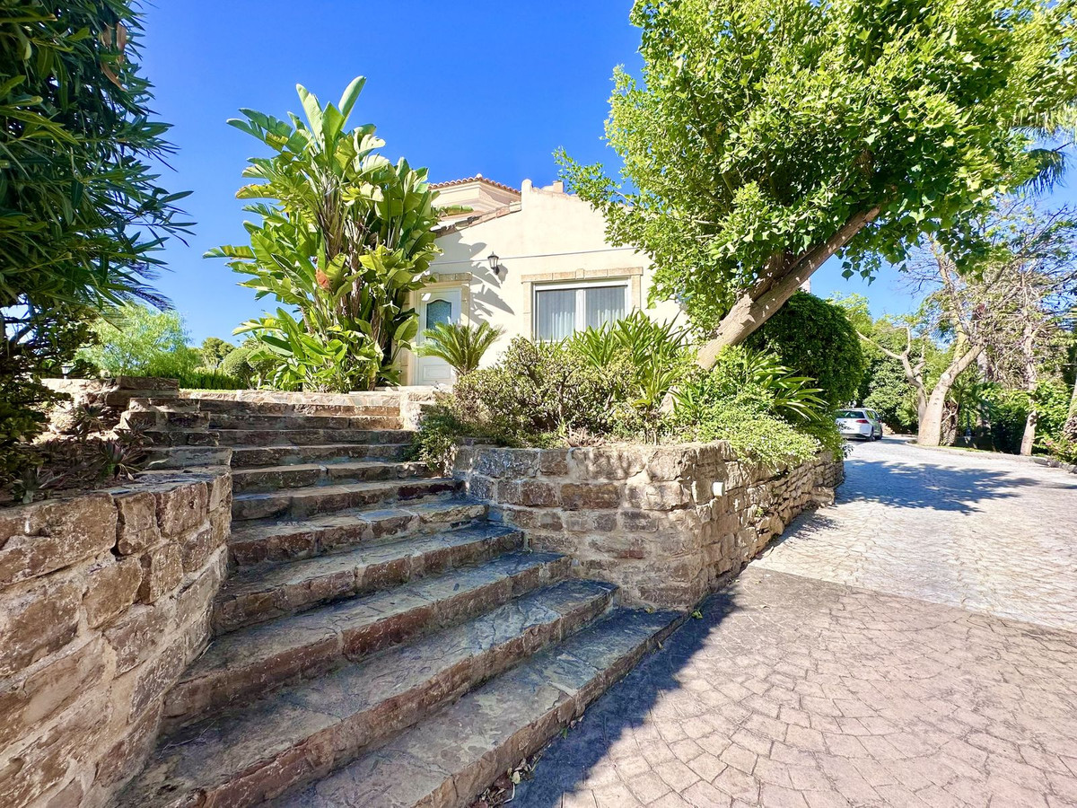 Huis te koop in El Rosario | 6 slaapkamers H5114674