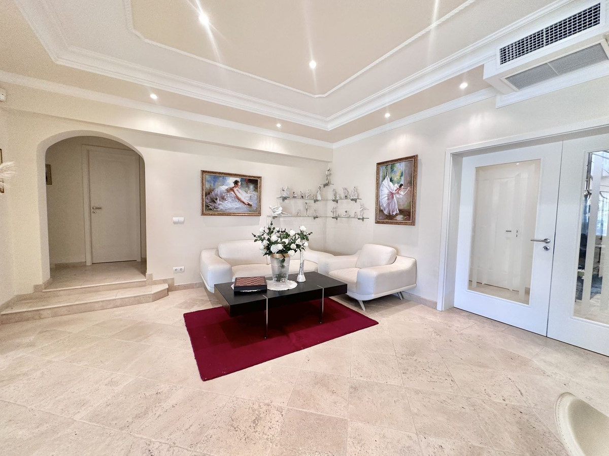 Huis te koop in El Rosario | 6 slaapkamers H5114674