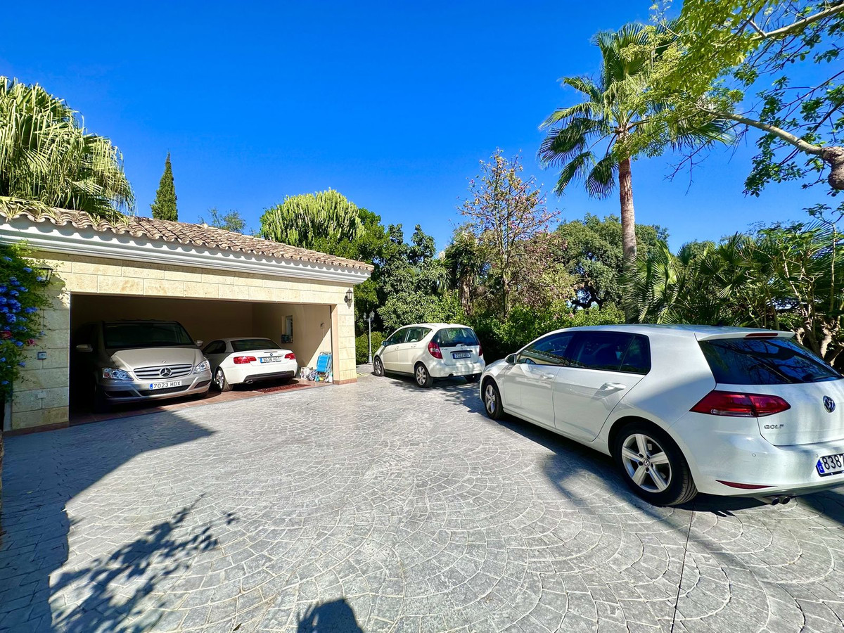 Huis te koop in El Rosario | 6 slaapkamers H5114674