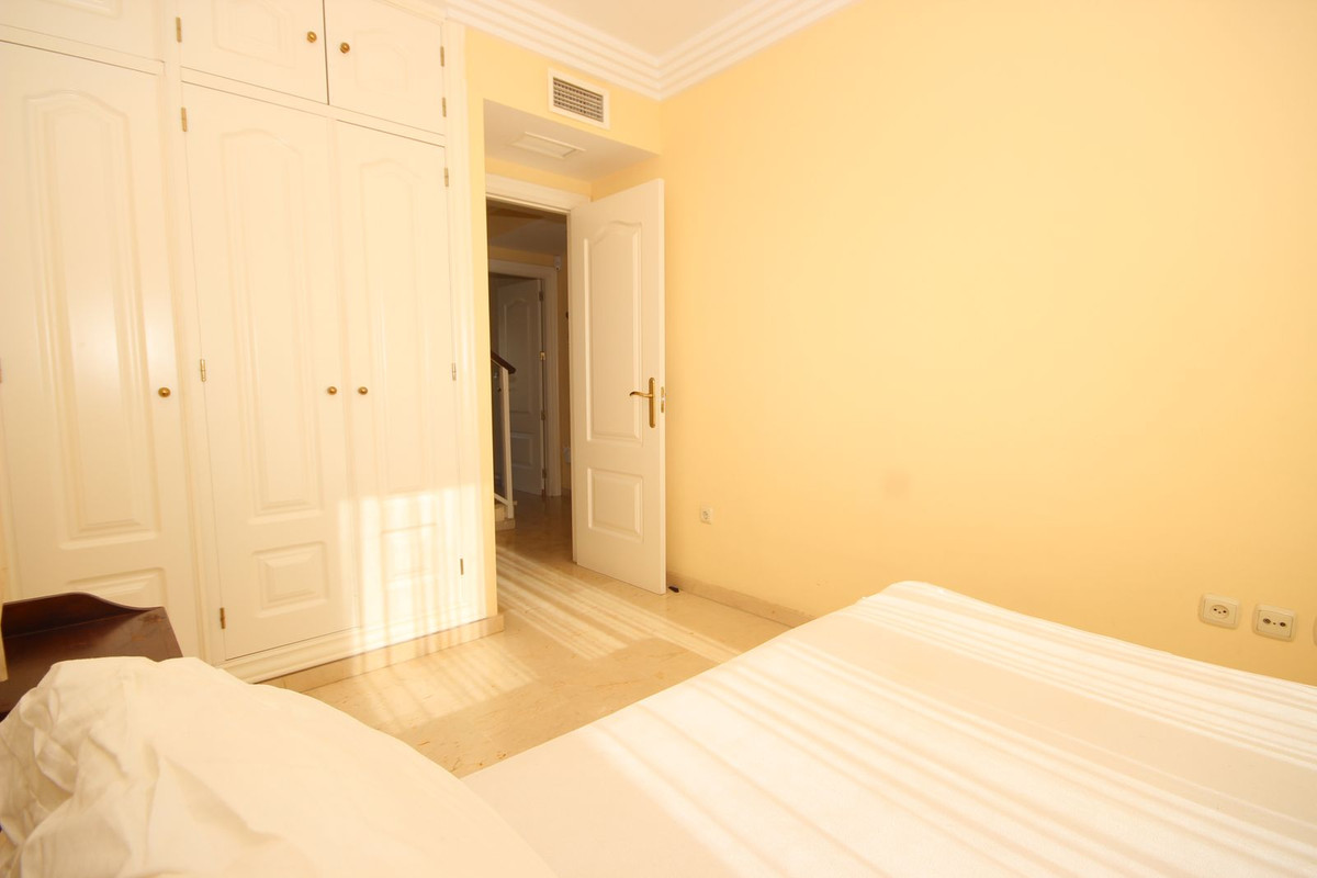 Huis te koop in El Rosario | 4 slaapkamers H5232454