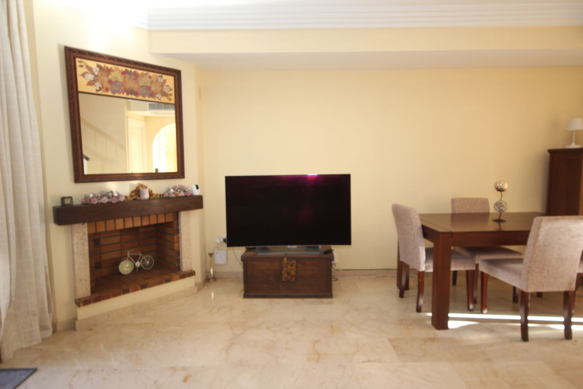 Huis te koop in El Rosario | 4 slaapkamers H5232454