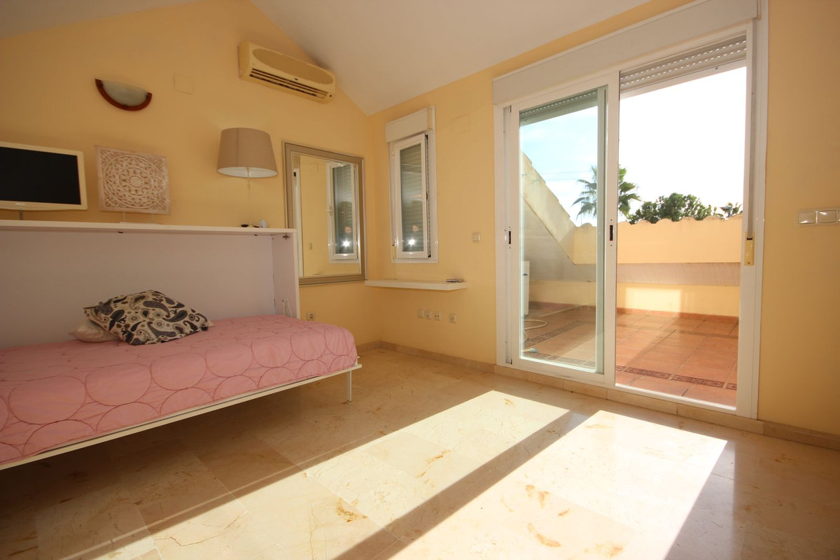 Huis te koop in El Rosario | 4 slaapkamers H5232454