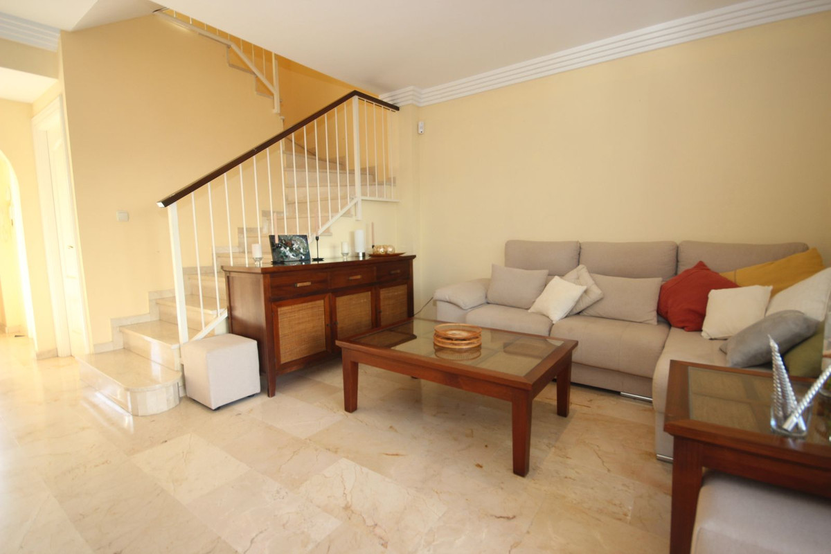 Huis te koop in El Rosario | 4 slaapkamers H5232454