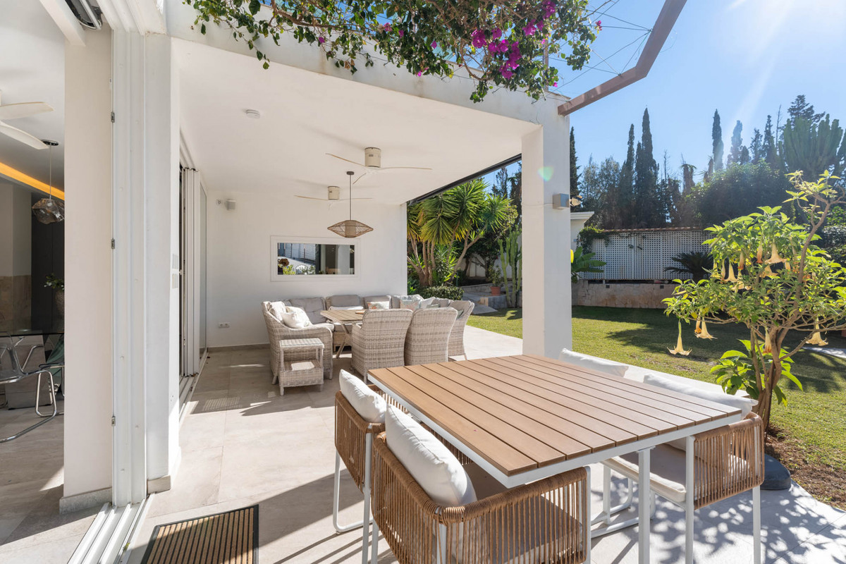 Huis te koop in El Rosario | 6 slaapkamers H5237761