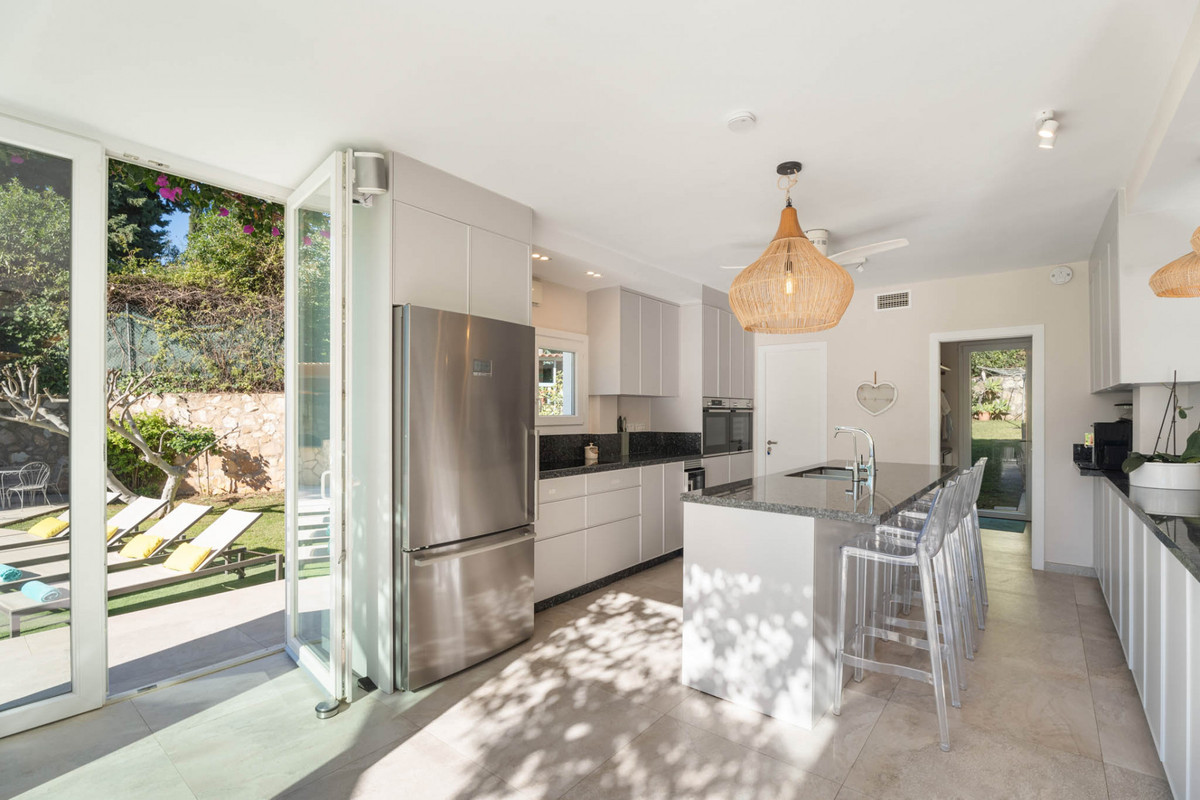 Huis te koop in El Rosario | 6 slaapkamers H5237761