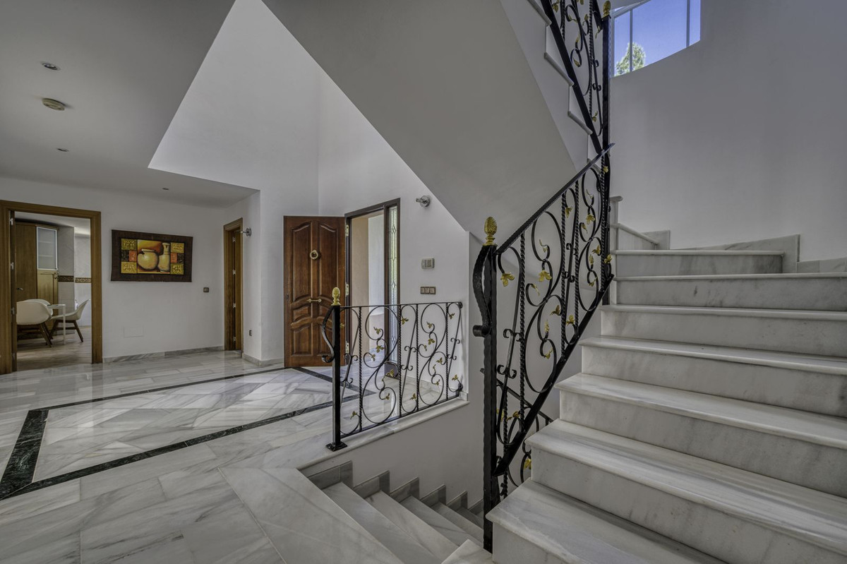 Huis te koop in El Rosario | 4 slaapkamers H5250064