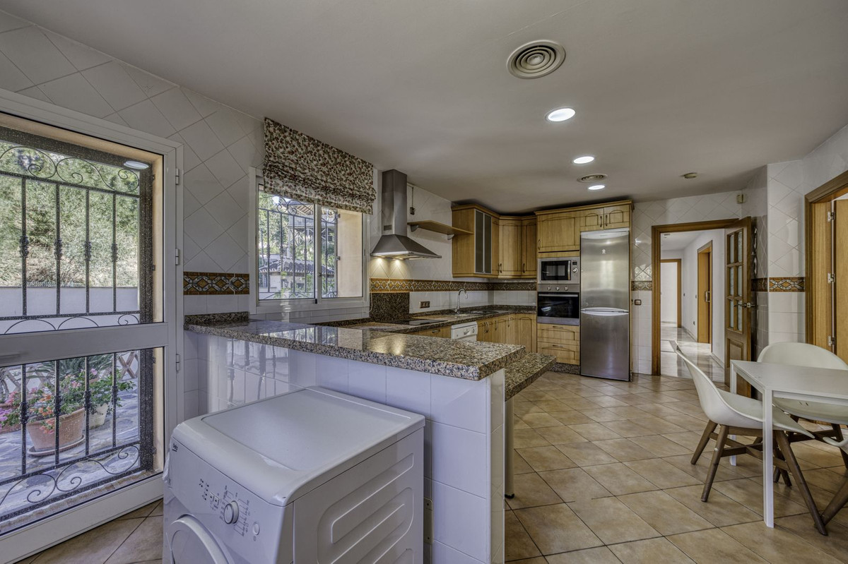 Huis te koop in El Rosario | 4 slaapkamers H5250064