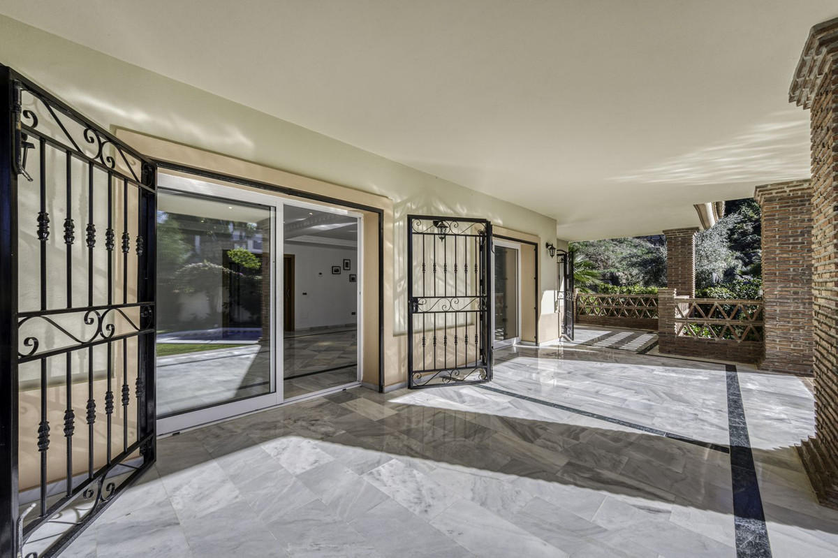 Huis te koop in El Rosario | 4 slaapkamers H5250064