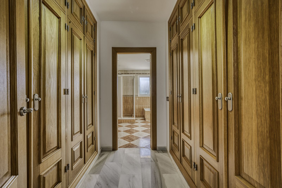 Huis te koop in El Rosario | 4 slaapkamers H5250064