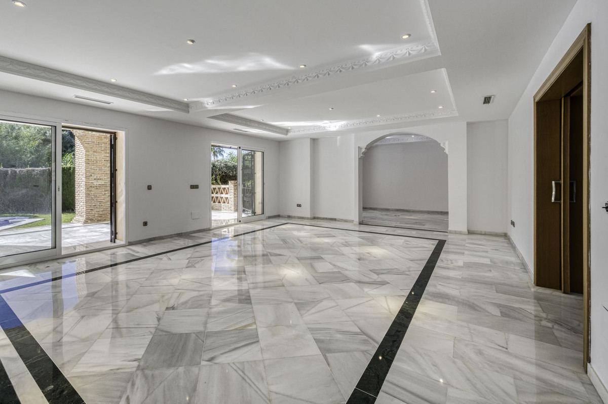 Huis te koop in El Rosario | 4 slaapkamers H5250064