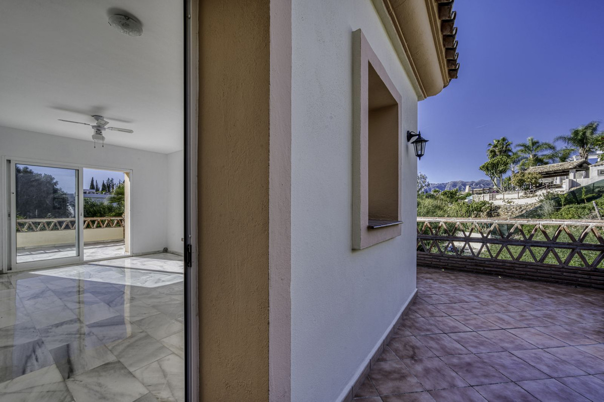 Huis te koop in El Rosario | 4 slaapkamers H5250064