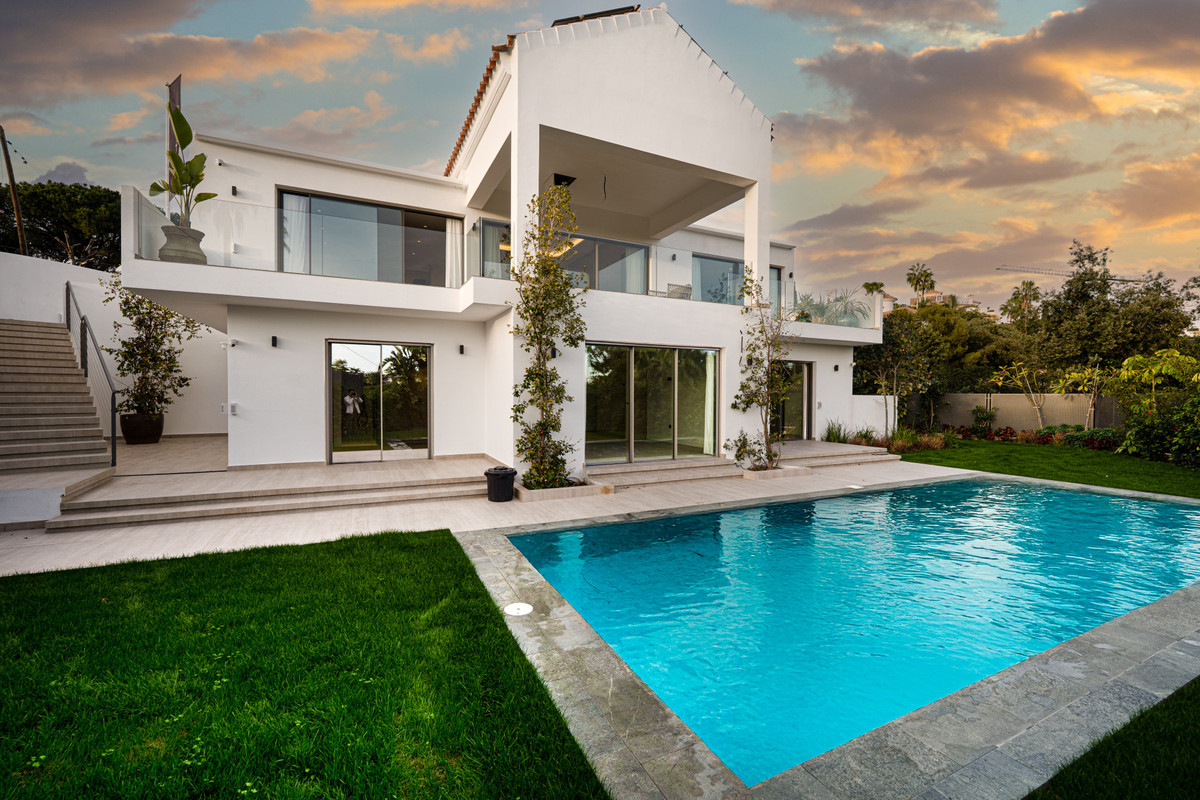 Huis te koop in El Rosario | 4 slaapkamers H5286667