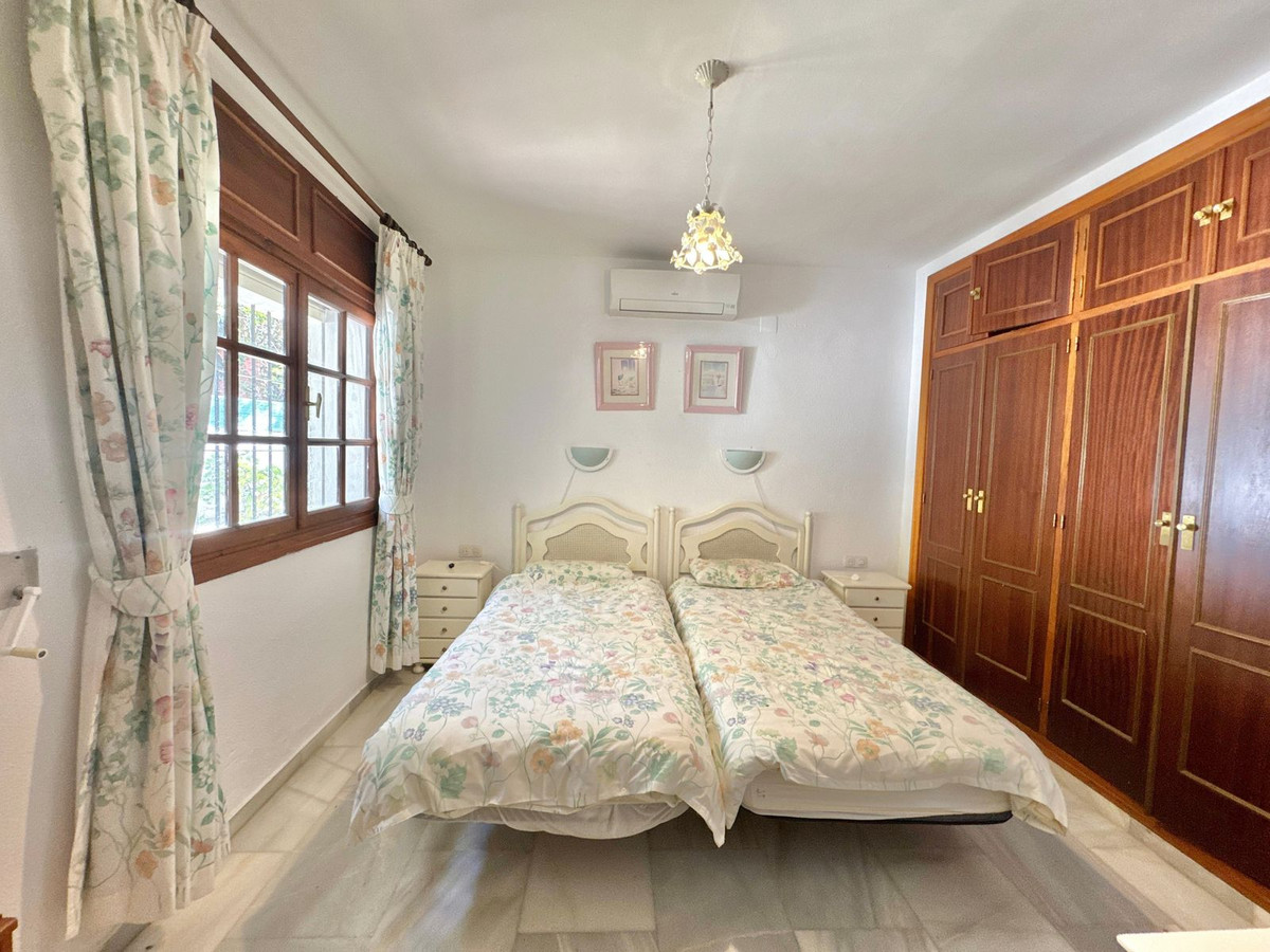 Huis te koop in El Rosario | 5 slaapkamers H5302936