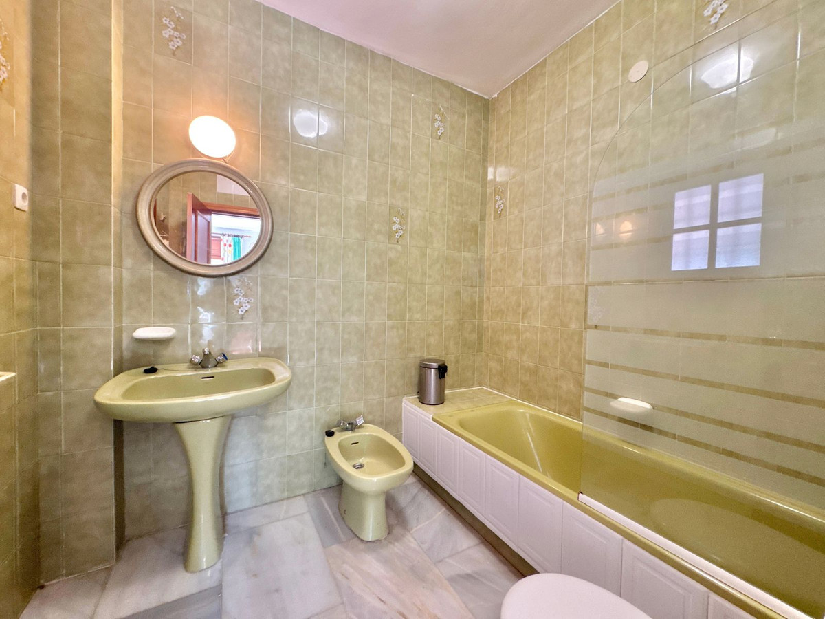 Huis te koop in El Rosario | 5 slaapkamers H5302936