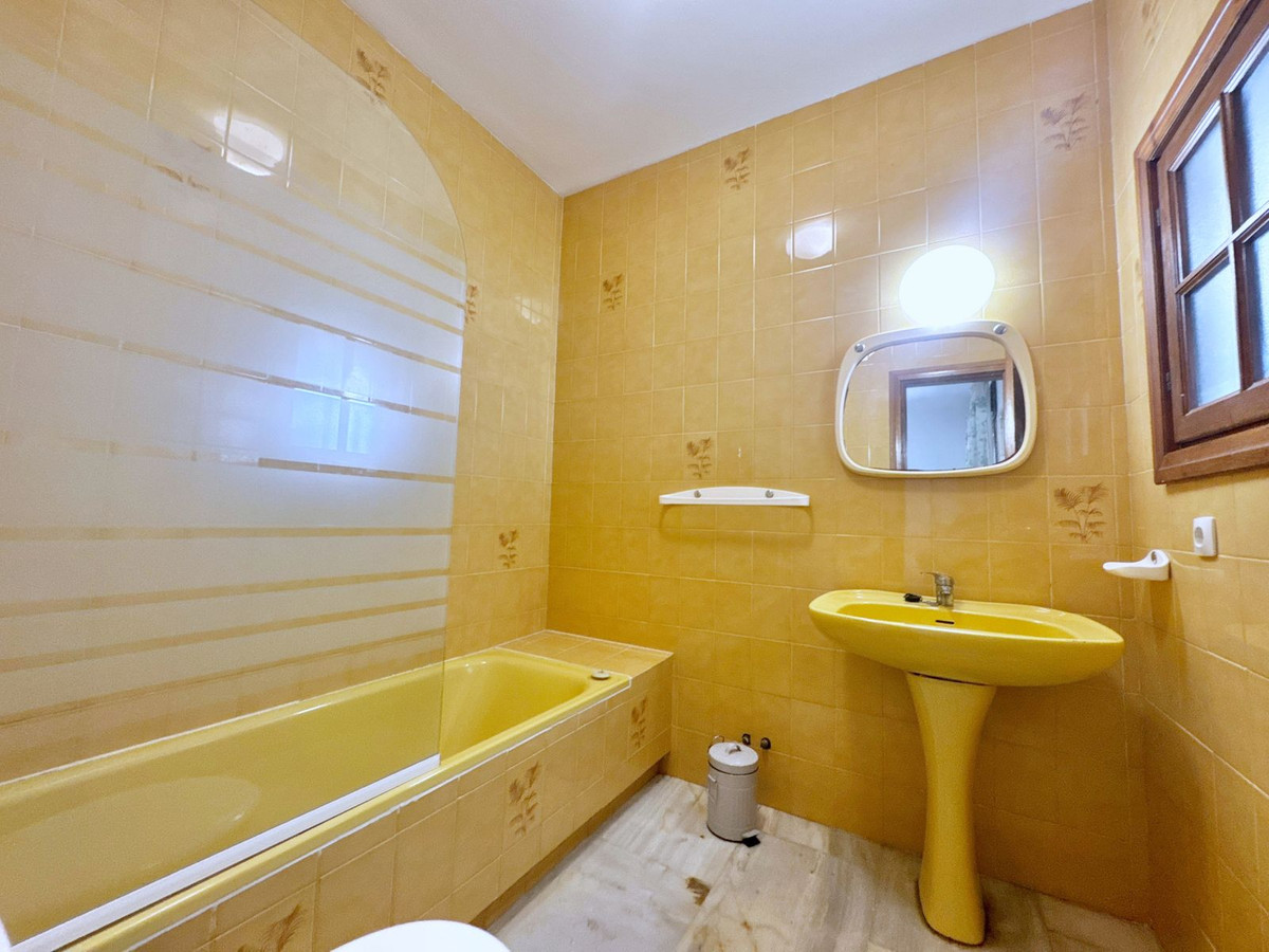 Huis te koop in El Rosario | 5 slaapkamers H5302936