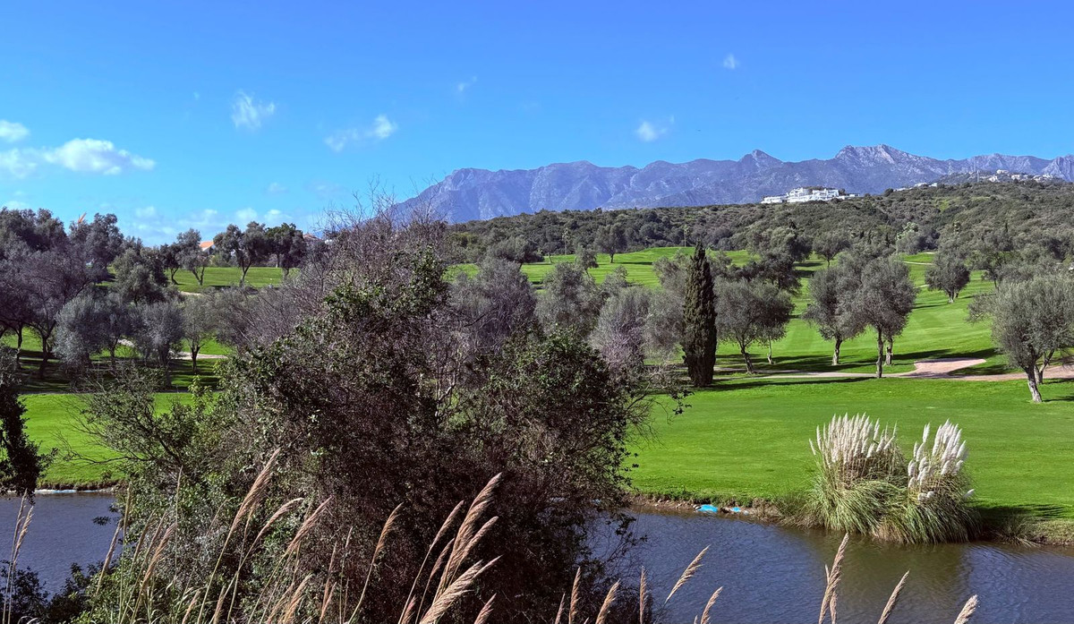 Huis te koop in El Rosario | 5 slaapkamers H5302936